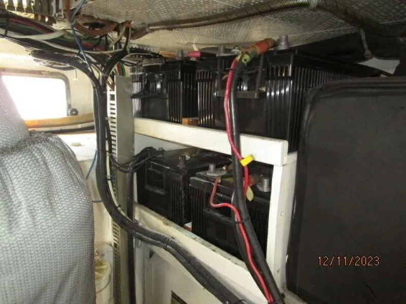 Slide: The Image of 72' DeFever battery bank - 4045494