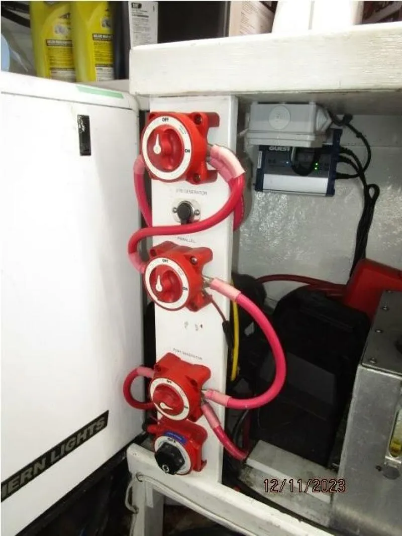 Slide: The Image of 72' DeFever battery switches - 4045497