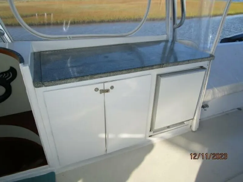 Slide: The Image of 72' DeFever flybridge bar1 - 4045510