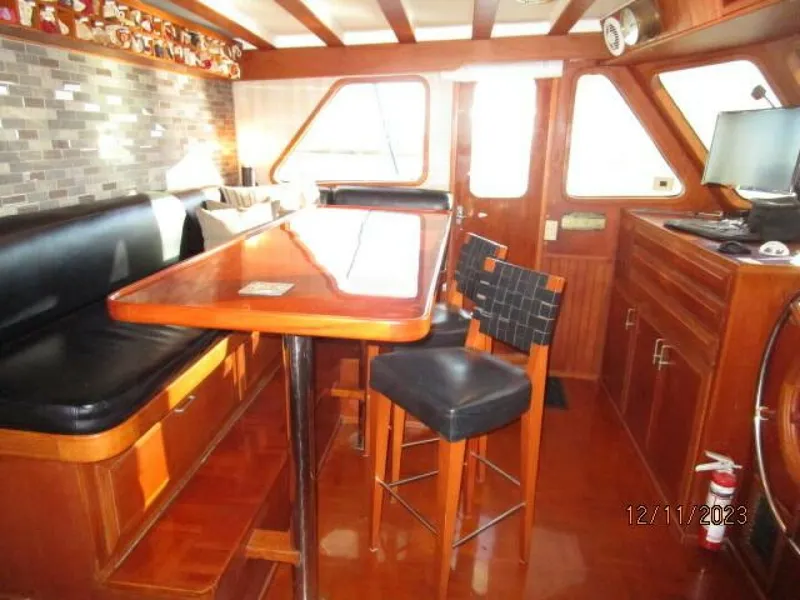 Slide: The Image of 72' DeFever pilothouse port - 4045543