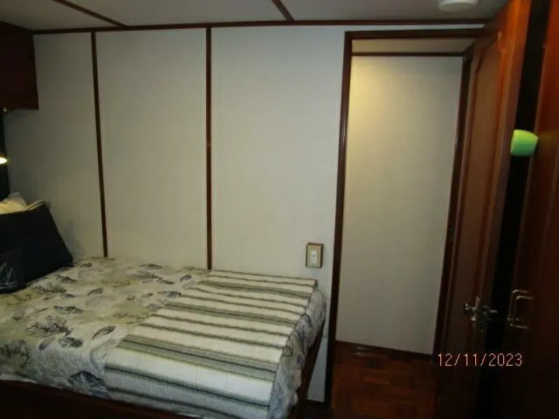 Slide: The Image of 72' DeFever port aft guest stateroom inboard - 4045551