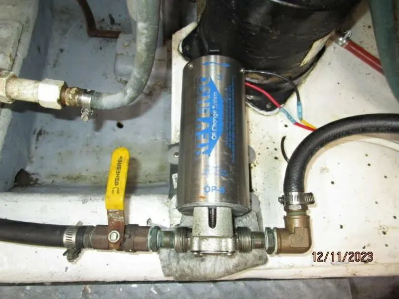 Slide: The Image of 72' DeFever oil change system - 4045540