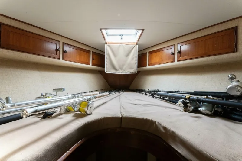 Slide: The Image of 1984 Scarborough 41 Convertible Natural - 4046935