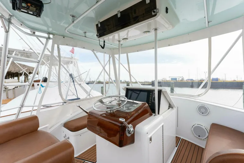 Slide: The Image of 1984 Scarborough 41 Convertible Natural - 4046943