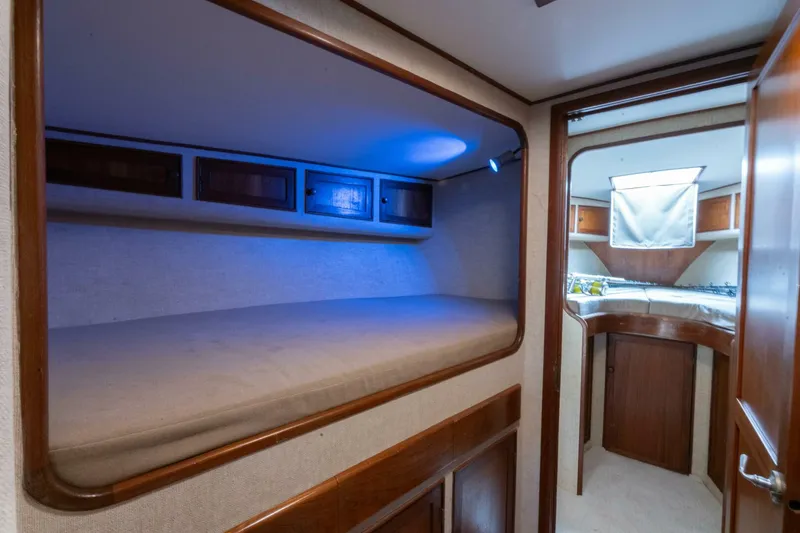 Slide: The Image of 1984 Scarborough 41 Convertible Natural - 4046934