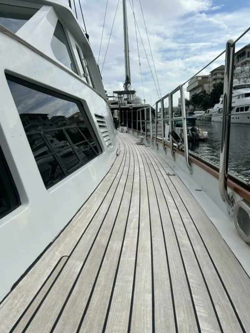 Slide: The Image of Palmer Johnson Cruising Sloop 1983 - 4125656