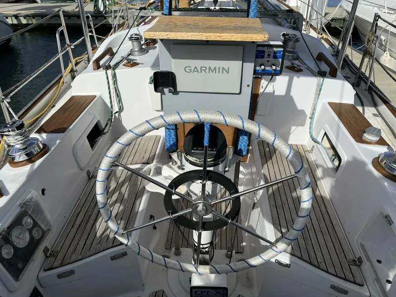 Slide: The Image of 1986 Slocum 37 Cockpit - 4052533