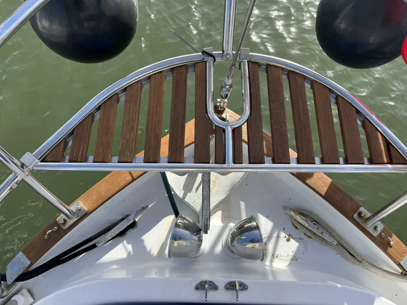 Slide: The Image of 1986 Slocum 37 Stern Seat - 4052535