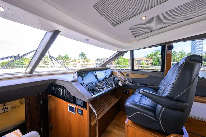 Slide: The Image of Princess V60 Haute Vie - Lower Helm 2020 Princess V60 Haute Vie - 4050931