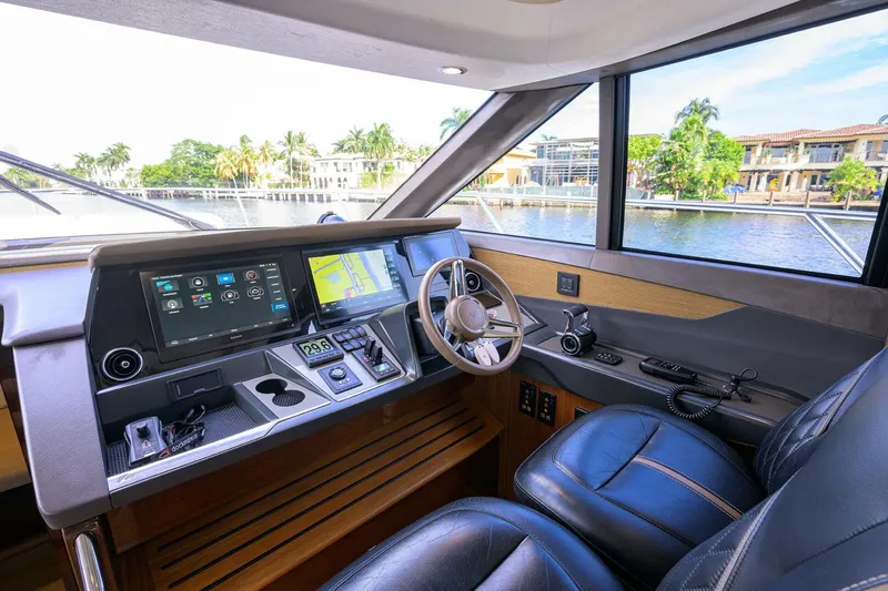 Slide: The Image of Princess V60 Haute Vie - Lower Helm 2020 Princess V60 Haute Vie - 4050933