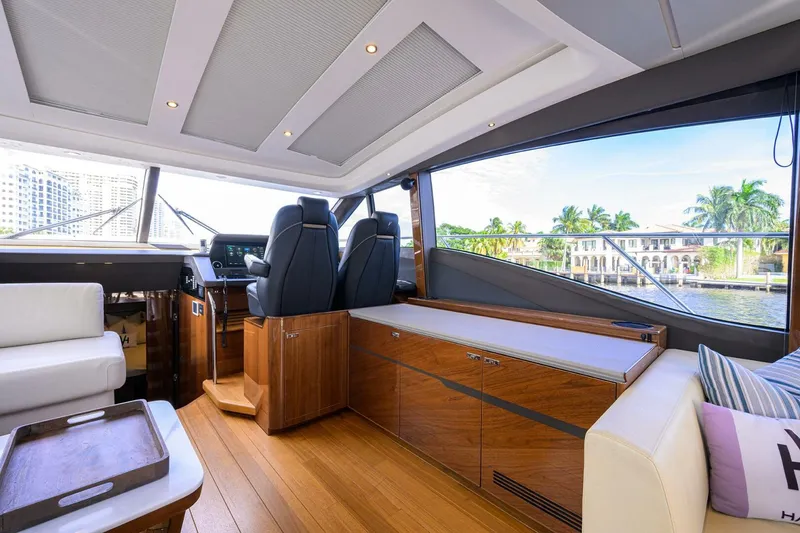 Slide: The Image of Princess V60 Haute Vie - Salon 2020 Princess V60 Haute Vie - 4050916