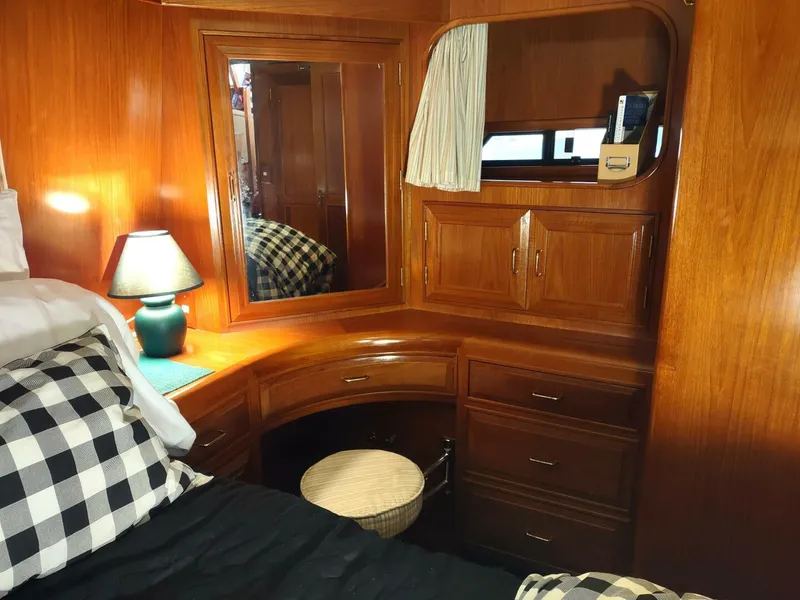 Slide: The Image of Ocean Alexander 44 1989 - 4051539