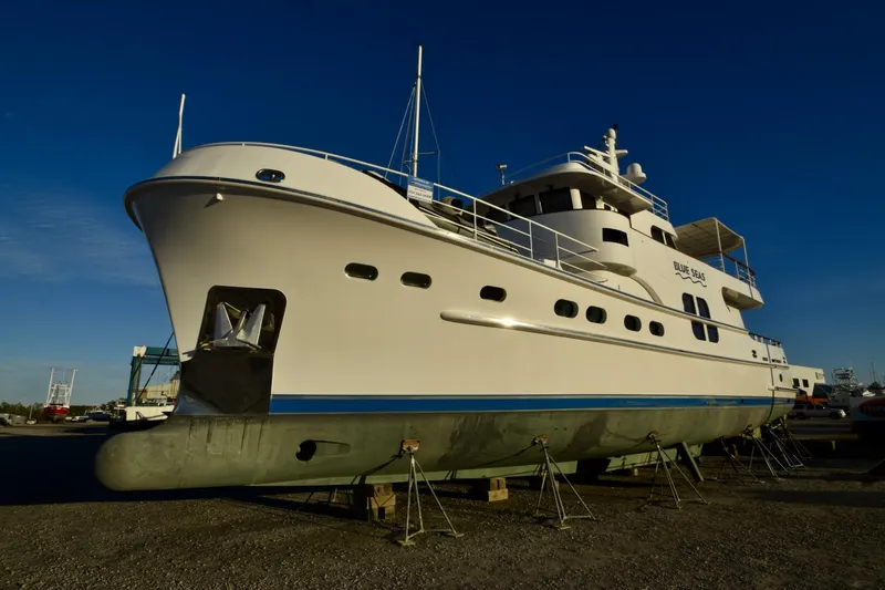 Slide: The Image of Farmont 70 Expedition Yacht 2006 - 4120585