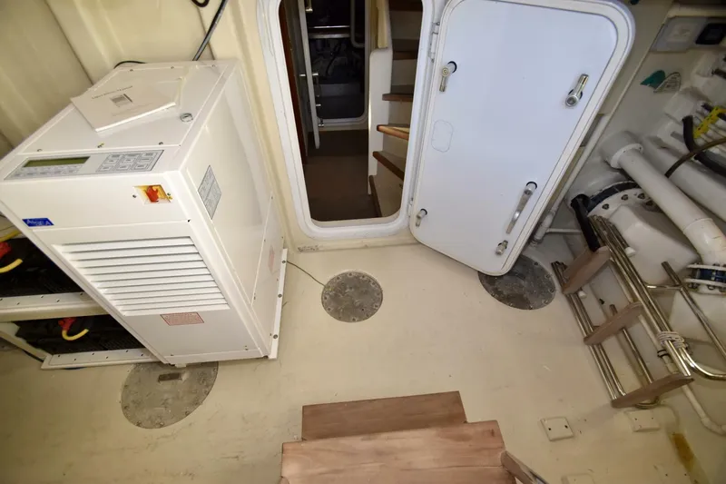 Slide: The Image of Farmont 70 Expedition Yacht 2006 - 4120602