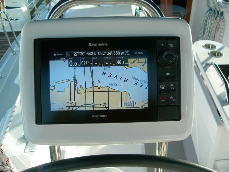 Slide: The Image of Catalina 445 Factory Base 2024 - 4056364