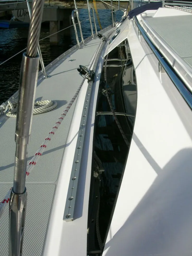 Slide: The Image of Catalina 445 Factory Base 2024 - 4056378