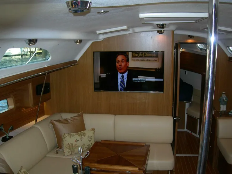 Slide: The Image of Catalina 445 Factory Base 2024 - 4056379