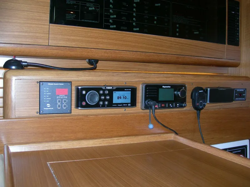 Slide: The Image of Catalina 445 Factory Base 2024 - 4056380