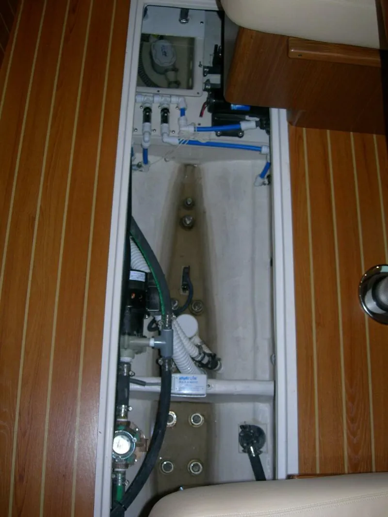 Slide: The Image of Catalina 445 Factory Base 2024 - 4056391