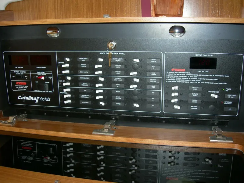 Slide: The Image of Catalina 425 Factory Base 2024 - 4056532