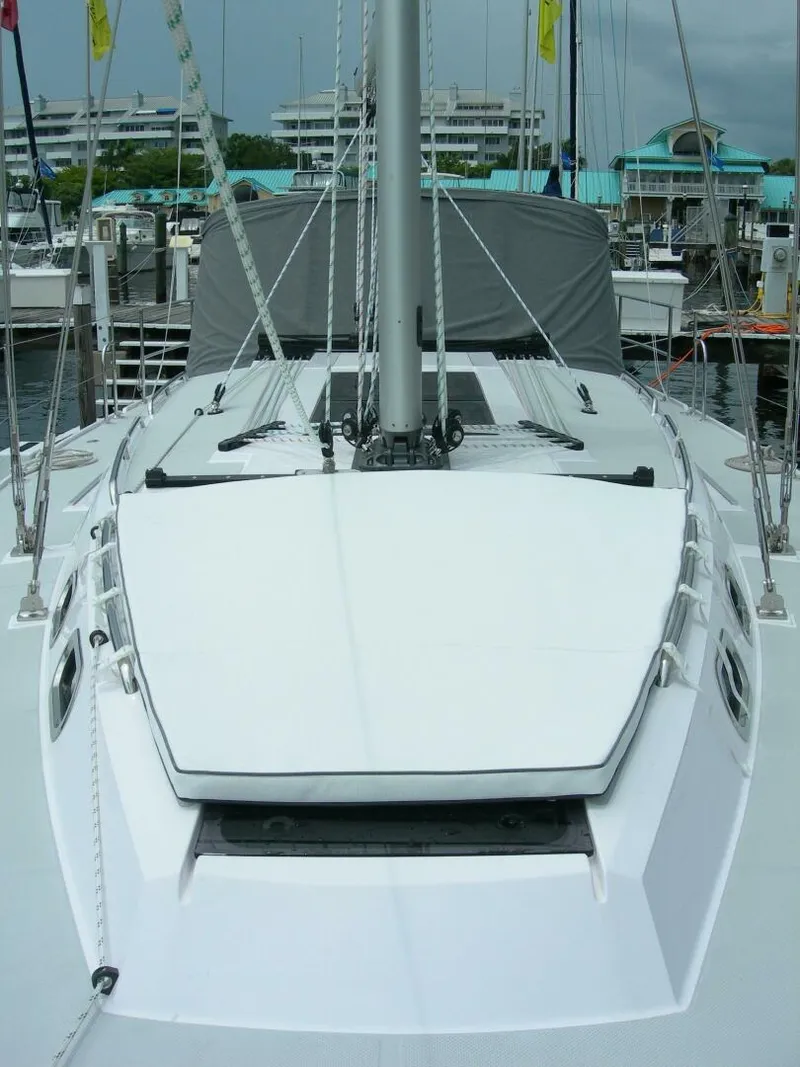Slide: The Image of Catalina 425 Factory Base 2024 - 4056600
