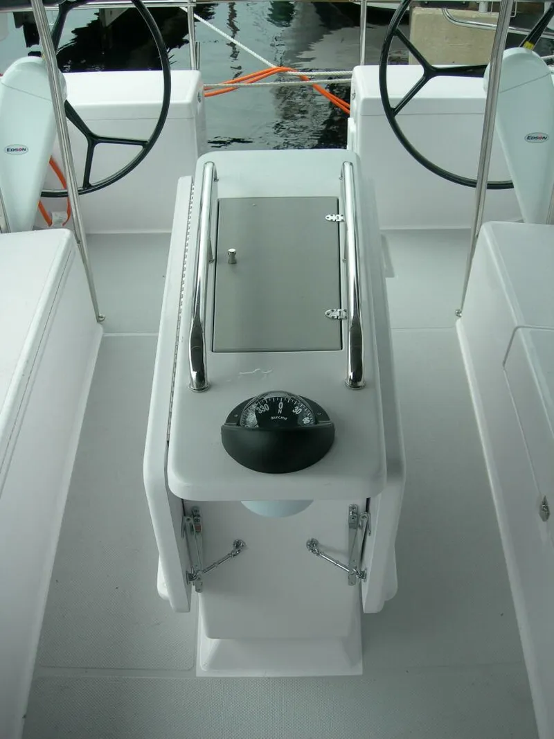 Slide: The Image of Catalina 425 Factory Base 2024 - 4056792