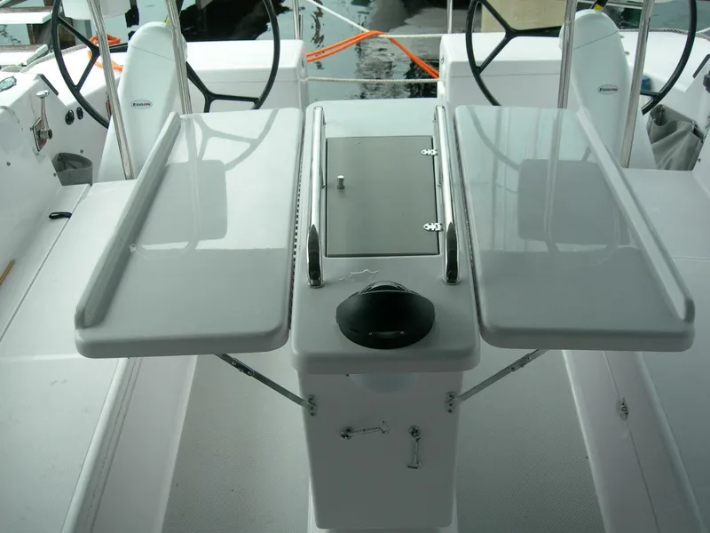 Slide: The Image of Catalina 425 Factory Base 2024 - 4056793
