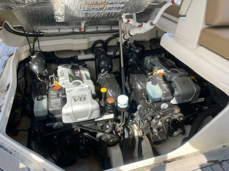 Slide: The Image of Sea Ray 400 SLX 2019 - 4056814