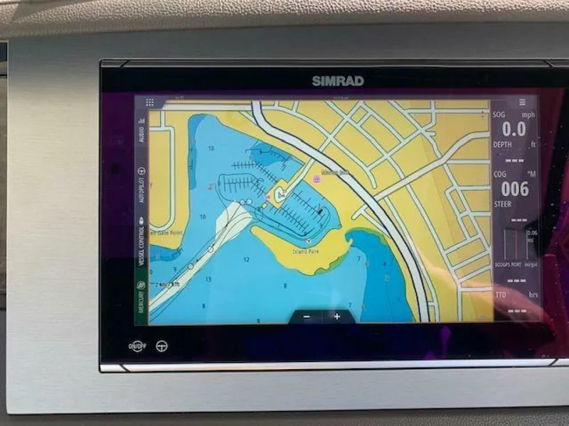 Slide: The Image of Sea Ray 400 SLX 2019 - 4056802