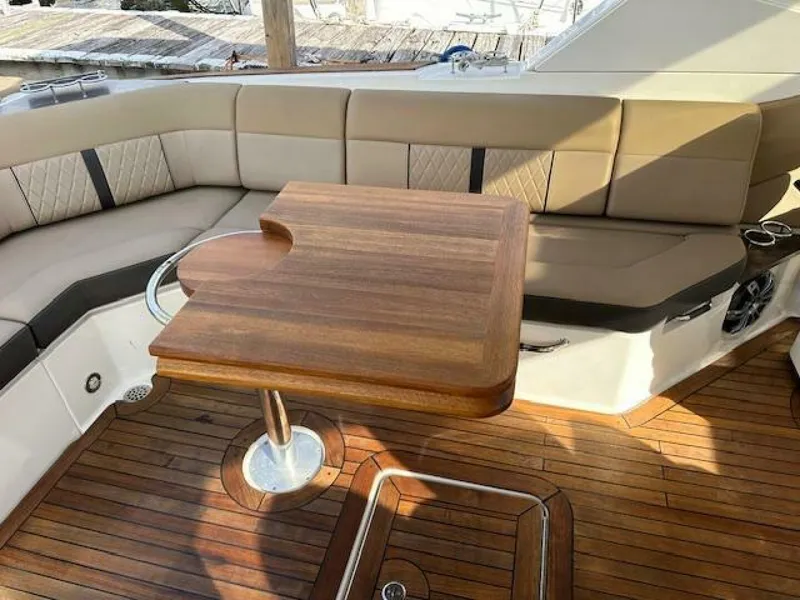 Slide: The Image of Sea Ray 400 SLX 2019 - 4056847