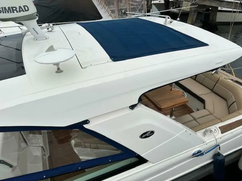 Slide: The Image of Sea Ray 400 SLX 2019 - 4056850