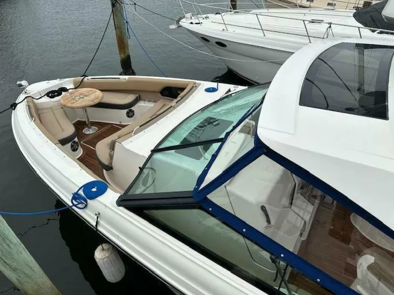 Slide: The Image of Sea Ray 400 SLX 2019 - 4056853