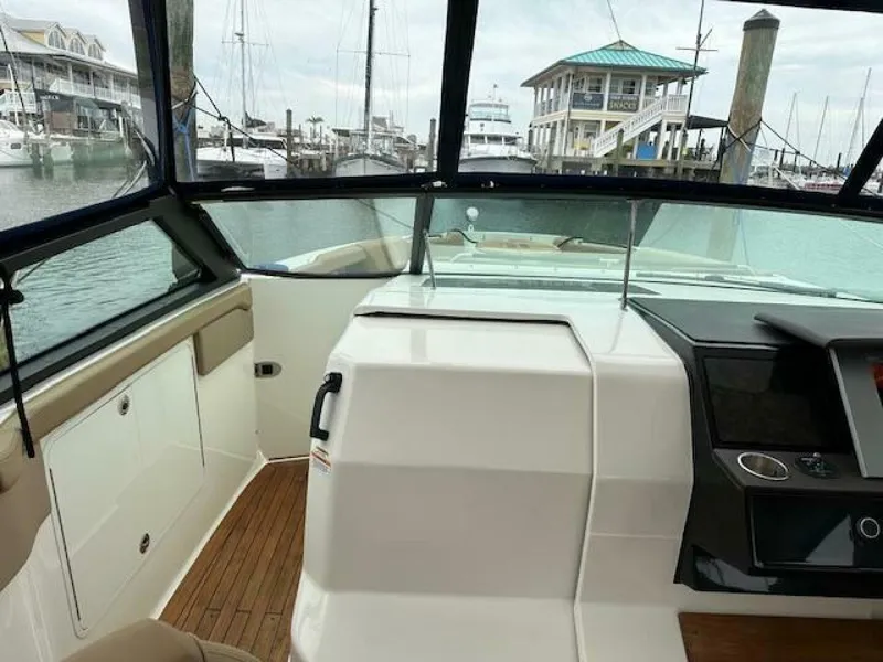 Slide: The Image of Sea Ray 400 SLX 2019 - 4056861