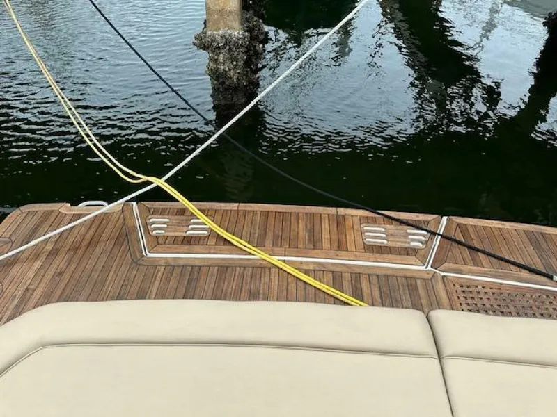 Slide: The Image of Sea Ray 400 SLX 2019 - 4056863