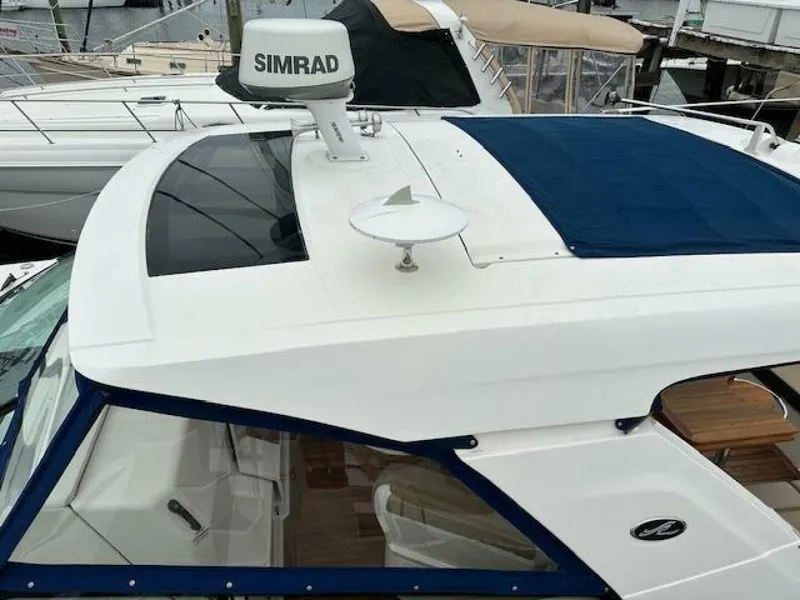 Slide: The Image of Sea Ray 400 SLX 2019 - 4056870
