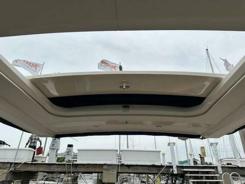 Slide: The Image of Sea Ray 400 SLX 2019 - 4056874