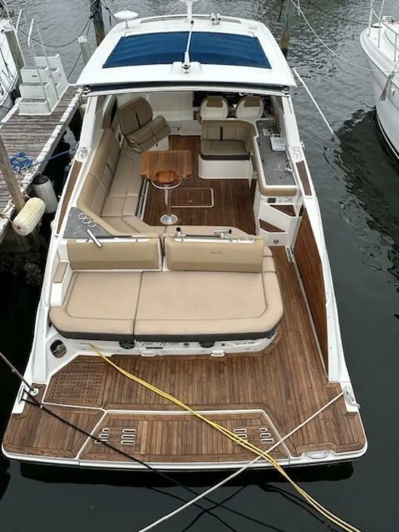 Slide: The Image of Sea Ray 400 SLX 2019 - 4056882