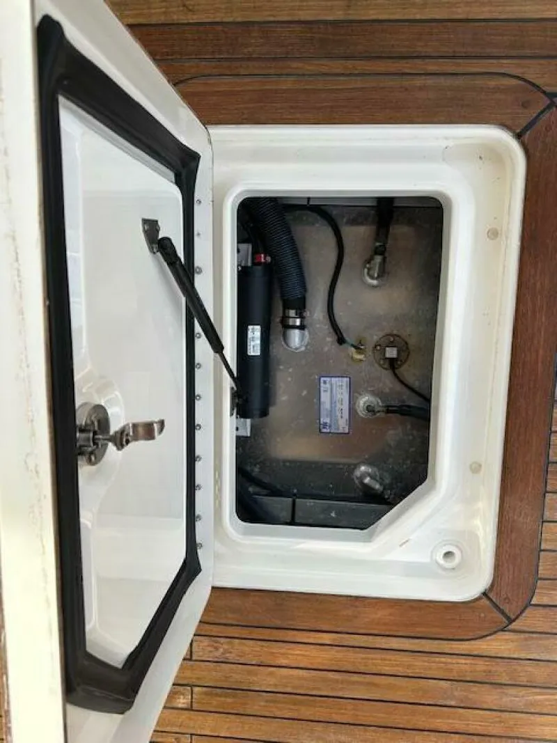 Slide: The Image of Sea Ray 400 SLX 2019 - 4056885