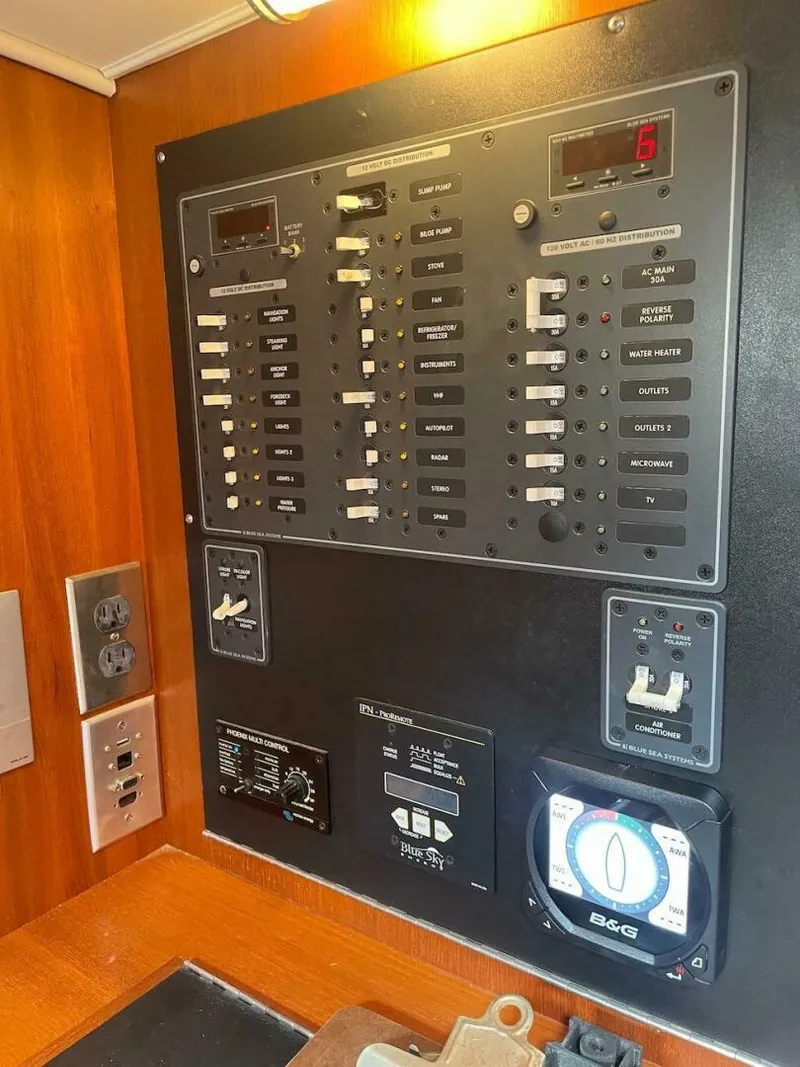 Slide: The Image of Caliber LRC - SE 2008 - 4063071