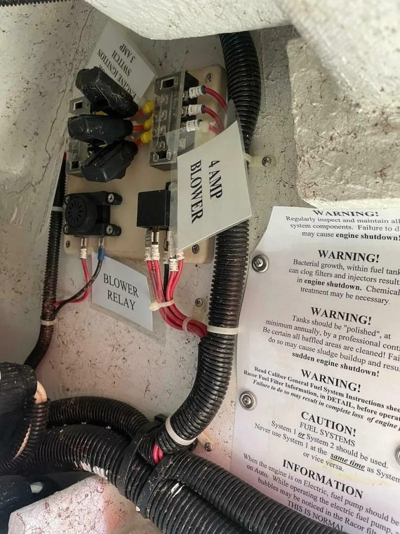 Slide: The Image of Caliber LRC - SE 2008 - 4063072