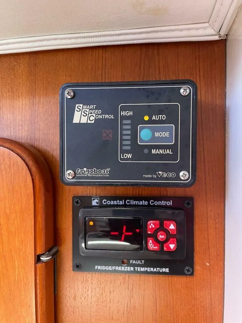 Slide: The Image of Caliber LRC - SE 2008 - 4063064