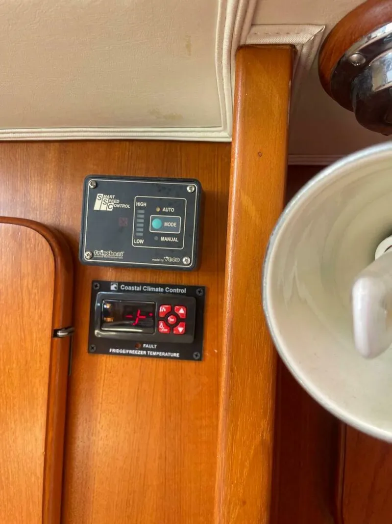 Slide: The Image of Caliber LRC - SE 2008 - 4063068