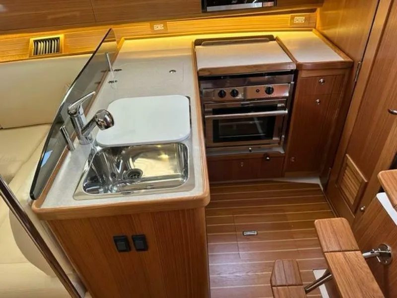 Slide: The Image of Catalina 355 2023 - 4063991