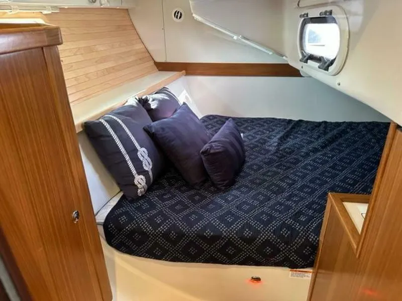 Slide: The Image of Catalina 355 2023 - 4064009