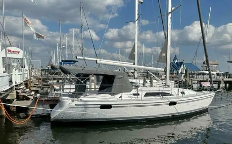 Slide: The Image of Catalina 355 2023 - 4063960