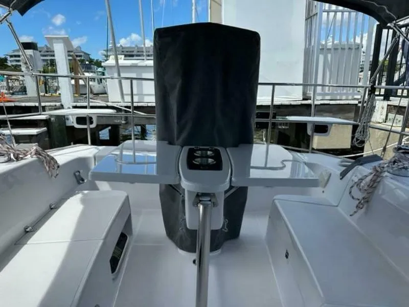 Slide: The Image of Catalina 355 2023 - 4064022