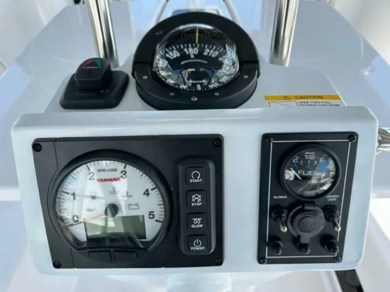 Slide: The Image of Catalina 355 2023 - 4064026