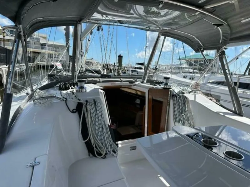 Slide: The Image of Catalina 355 2023 - 4064034