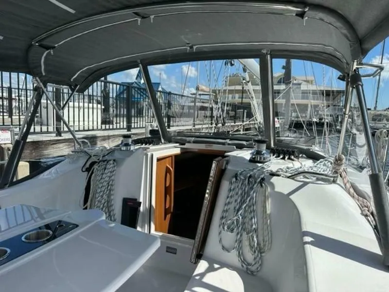 Slide: The Image of Catalina 355 2023 - 4064037