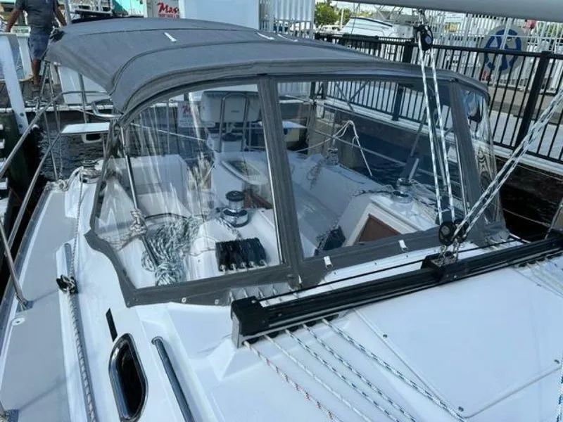 Slide: The Image of Catalina 355 2023 - 4064039